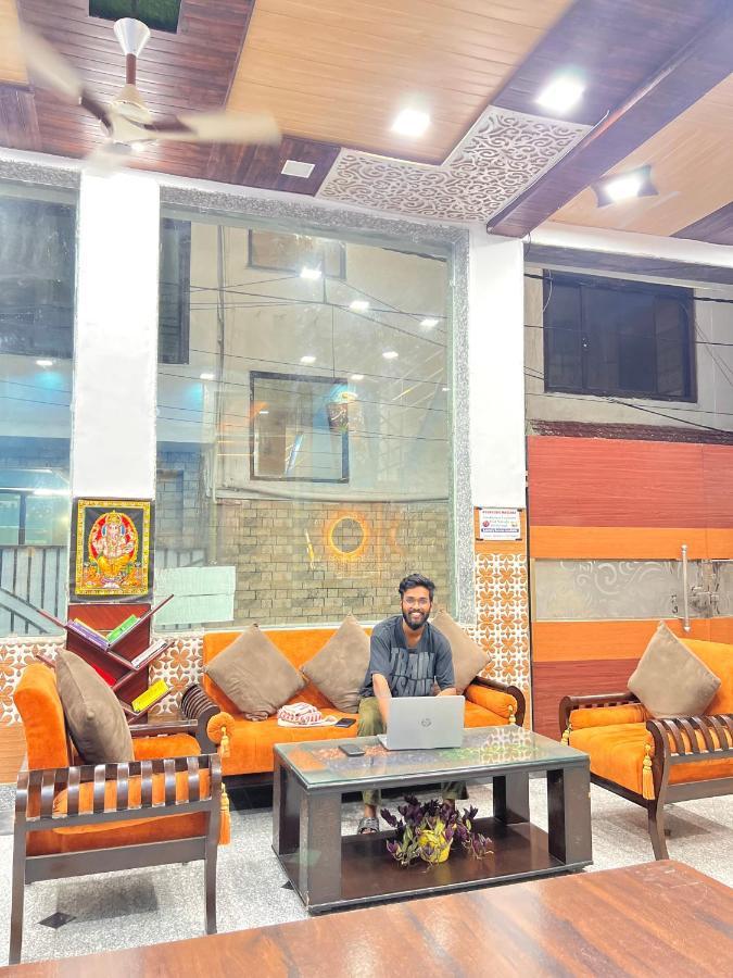 Shanti Hostel And Garden Cafe Rishīkesh Exterior foto