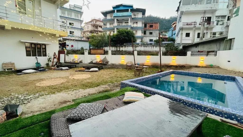 Shanti Hostel And Garden Cafe Rishīkesh Exterior foto